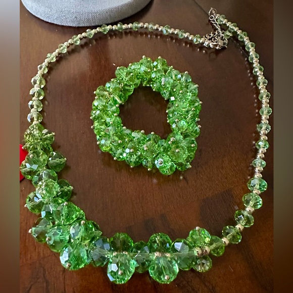 Boutique Jewelry - Green Crystal Jewelry Set